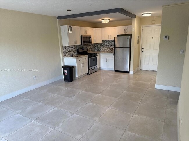Building Photo - 14500 SW 88th Ave