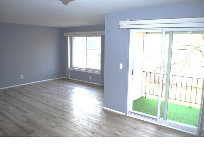 Foto del edificio - 30831 Hunters Dr