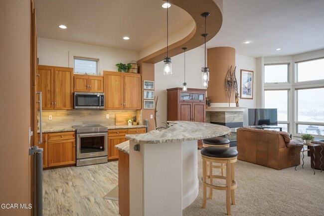 Building Photo - 508 Cranmer Ave