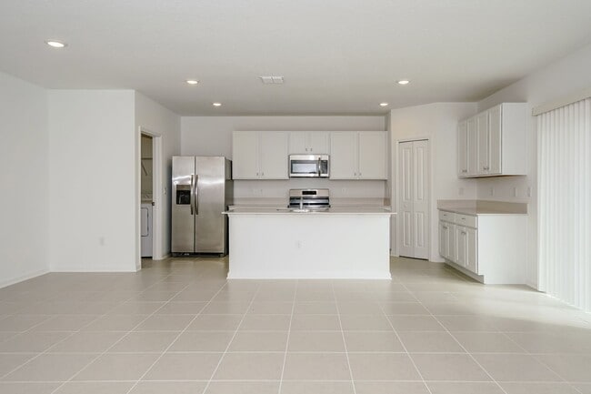 Building Photo - Brand-New 5-Bed, 2.5-Bath Home for Rent in...
