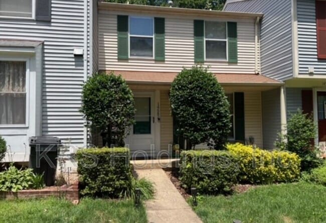 Photo - 14582 Olde Kent Rd Townhome