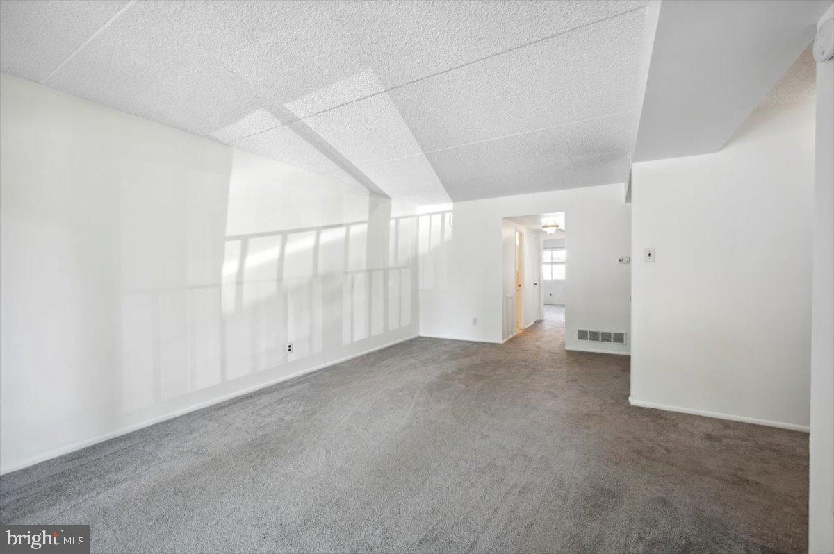 Foto principal - 712 Putnam Blvd