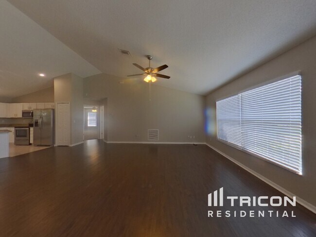 Foto del edificio - 5044 Pine Needle Dr