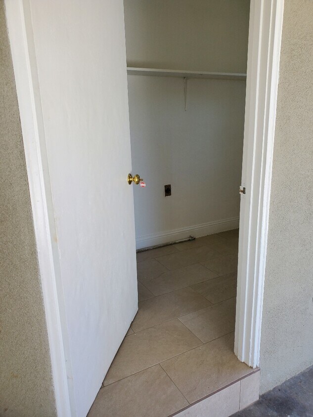 Foto principal - 2548 S Watson St