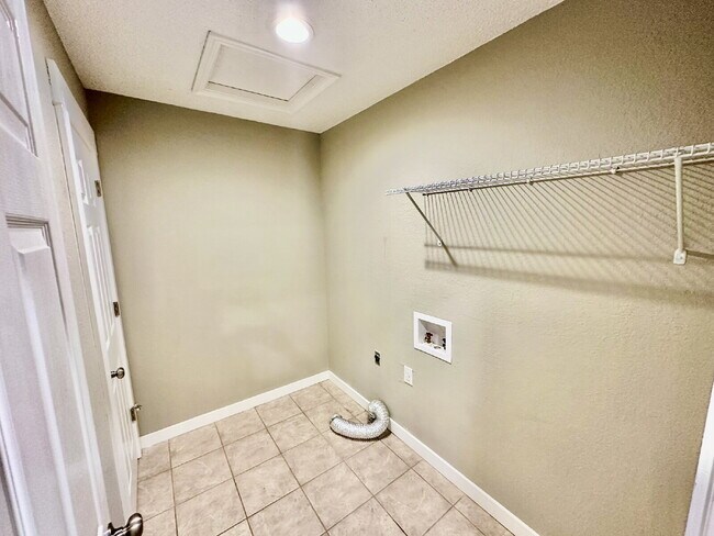 Foto del edificio - 3513 W Wood St