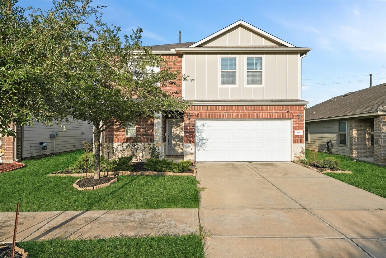 Foto principal - 1941 Acaciawood Way