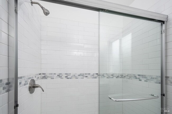 Building Photo - 21 Windward Dr