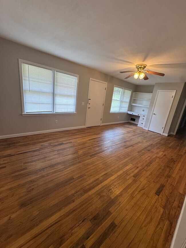 Foto del edificio - 607 13th Ave NE