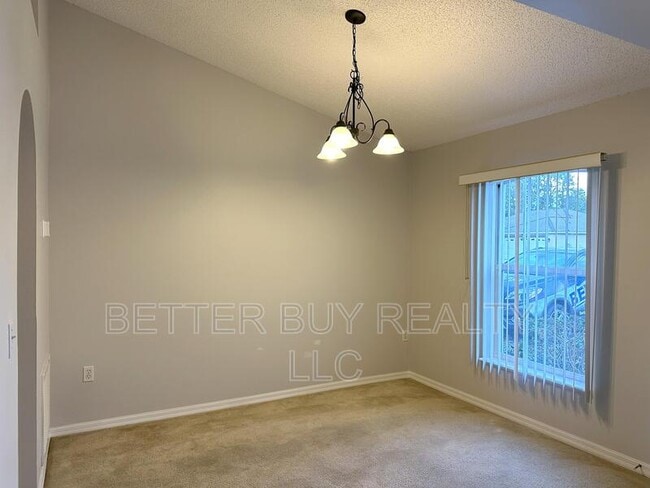 Building Photo - 28 Princess Dolores Ln