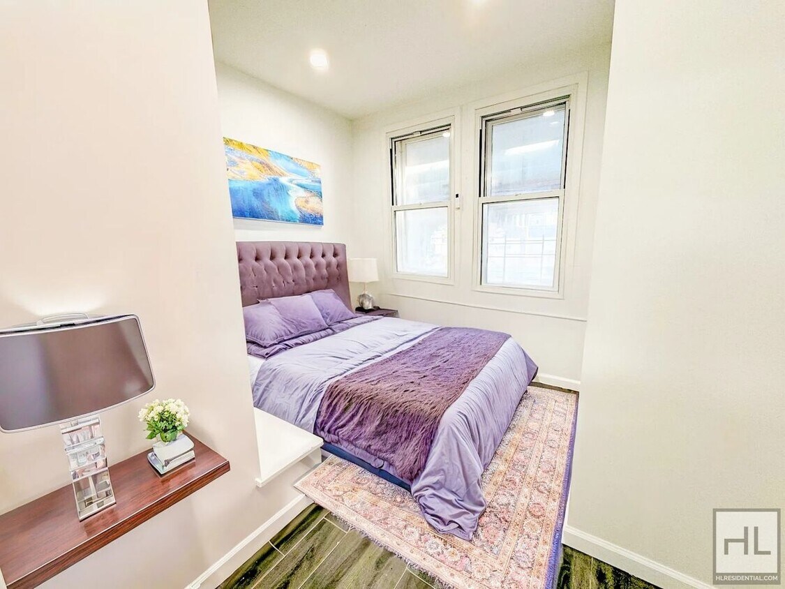 ROOSEVELT AVENUE Room for Rent in Queens, NY