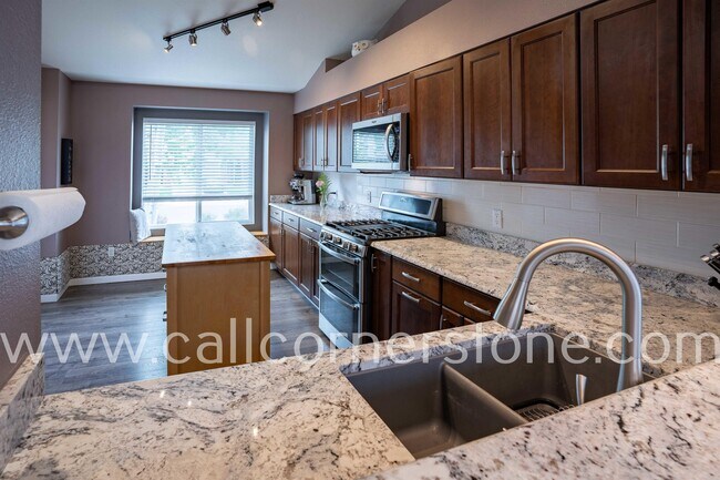 Foto del edificio - 6950 Highland Vista Dr