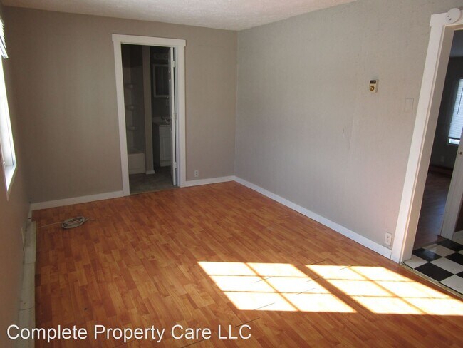 2 br, 1 bath House 2100 W. Memorial Dr. House for Rent