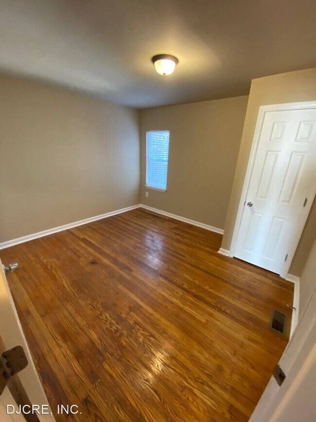 Foto del edificio - 3 br, 1 bath House - 6031 Cedarhurst St