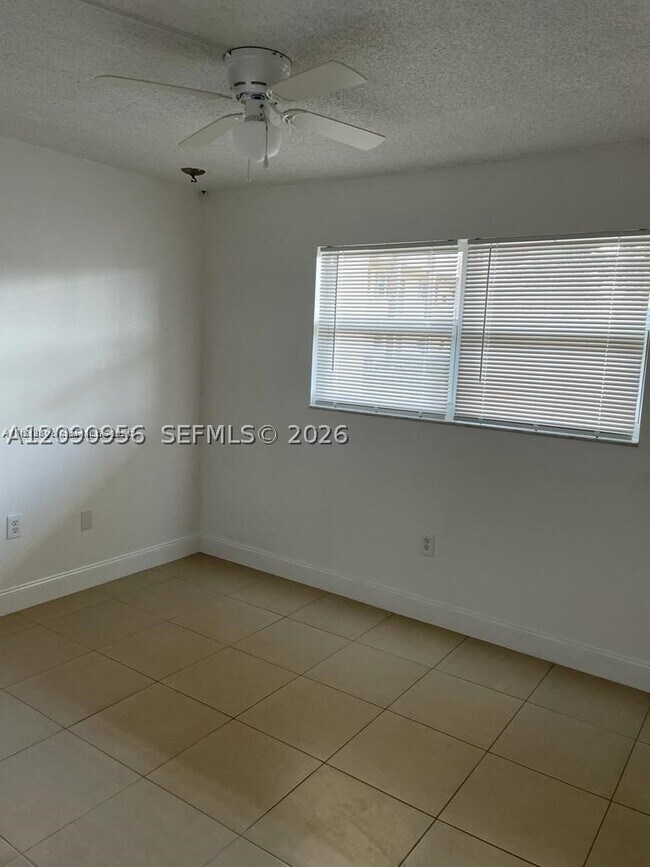 Building Photo - 8325 Sunrise Lakes Blvd