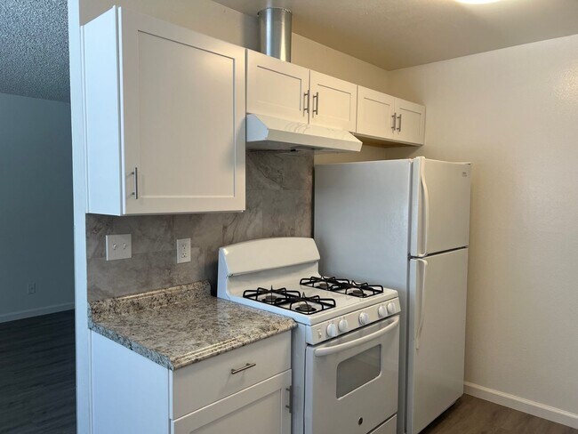 Building Photo - Ninth St. - VFILL