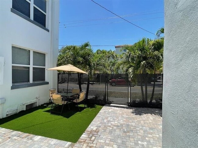 Foto del edificio - 1505 SE 2nd Ct