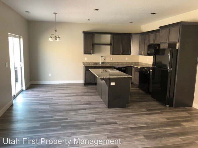 Building Photo - 3 br, 2.5 bath House - 1509 W West Topaz D...
