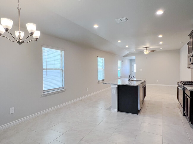 Foto del edificio - 7538 Breese Ln