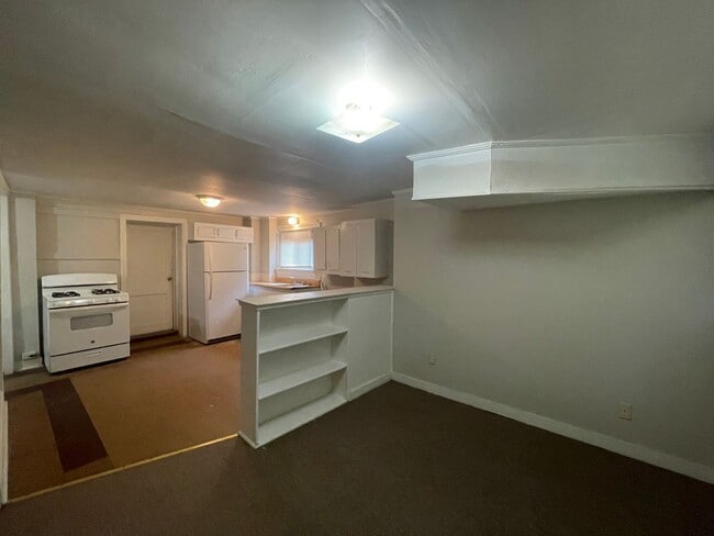 Building Photo - 3373 Vineville Ave