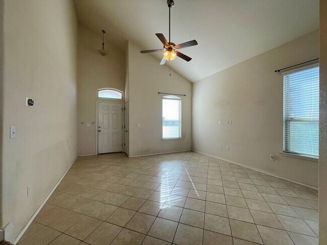Foto del edificio - 3bed/2.5 bath available in Shadow Creek!