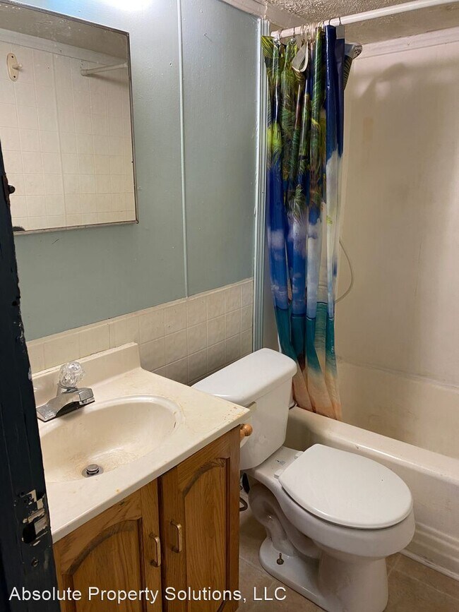 Building Photo - 3 br, 1 bath House - 2125 N National Ave
