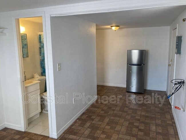 Photo - 3024 W Haya St Apartment