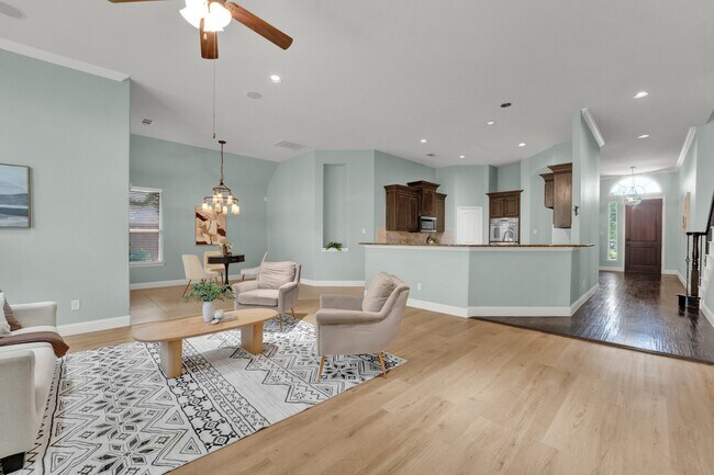 Foto del edificio - 444 Wildwood Dr