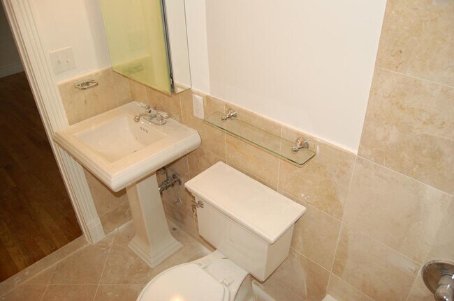 Foto del edificio - 416 E 13th St