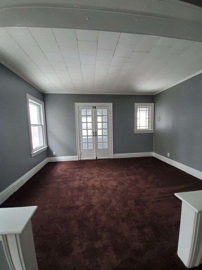 Building Photo - 1030 Dewey Avenue #3