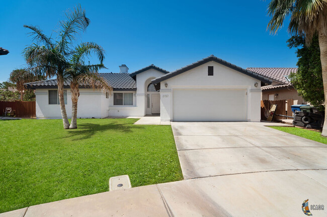 Building Photo - 2157 R Carrillo Ct