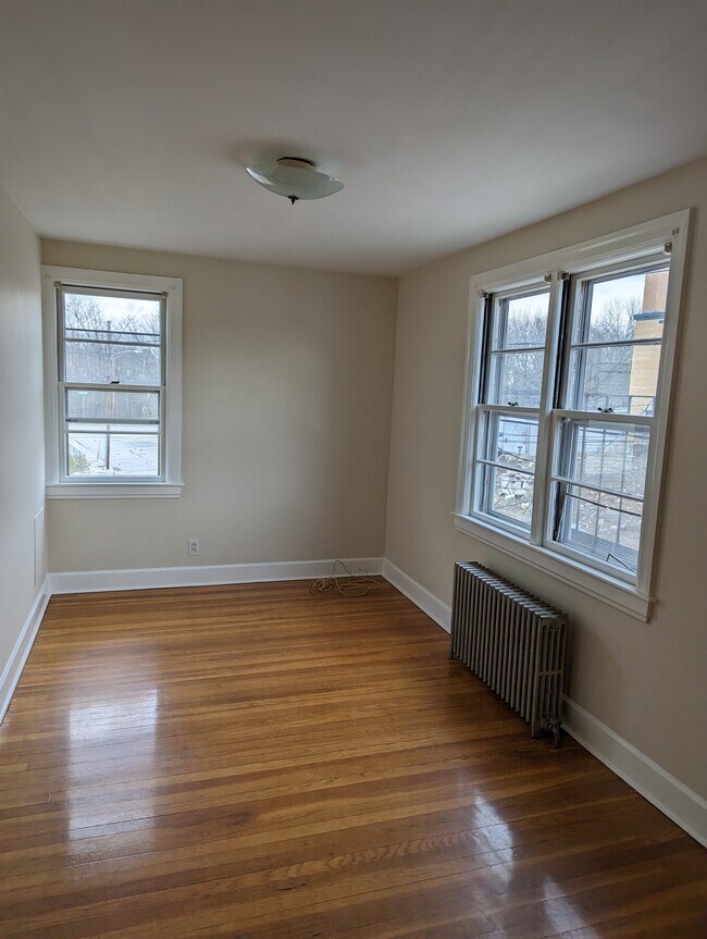 18 Saint Mary St, West Warwick, RI 02893 Apartments in West Warwick