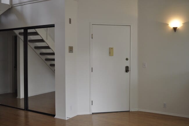 Entry to Unit - 132 S Clark Dr