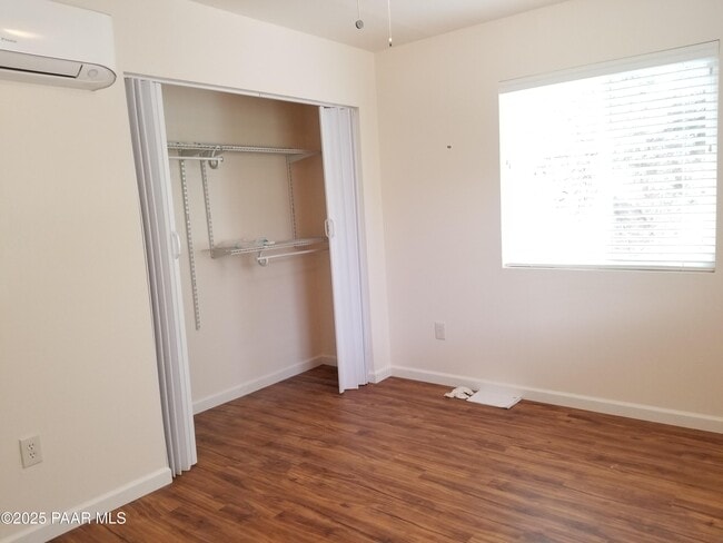 Foto del edificio - 825 Allen Dr