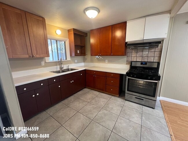 Foto del edificio - Rosemead 2 Bedroom Home