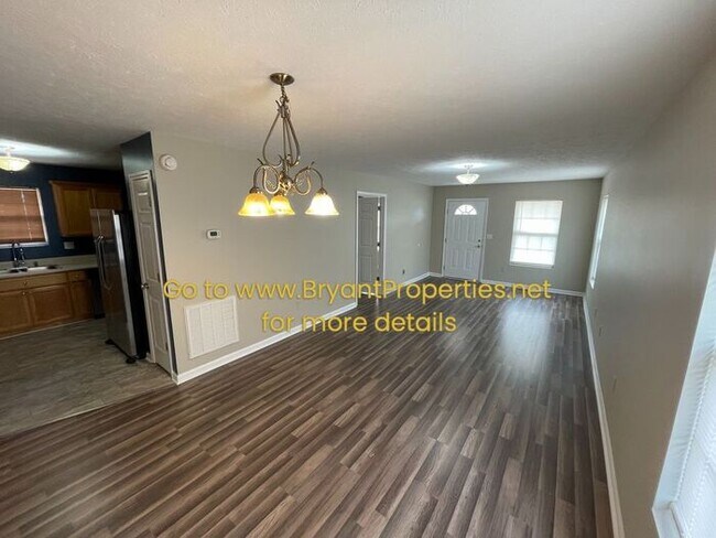 Foto del edificio - 303 15th Ave. W - Springfield, TN