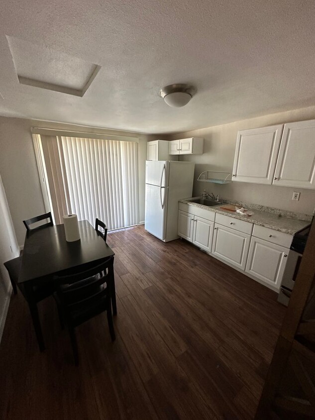 1092 E Monte Vista Ave Unit 1, Vacaville, CA 95688 - Room for Rent in ...