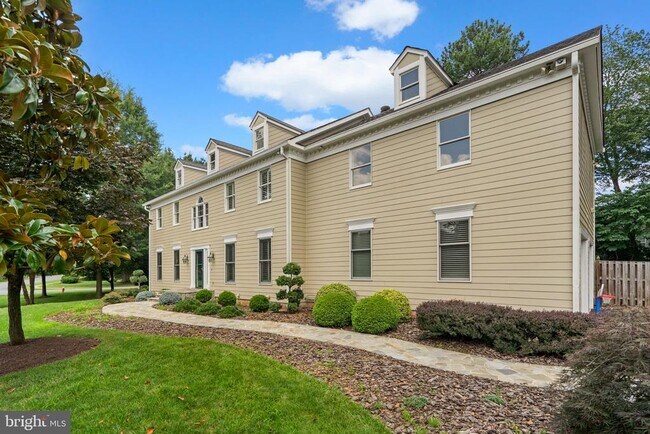 Foto del edificio - 1301 Daviswood Dr