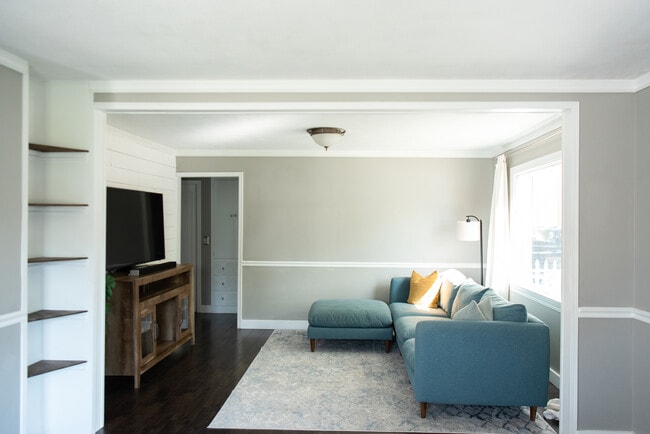 Building Photo - 6812 Voyager Pl