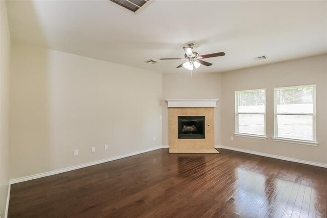 Foto del edificio - 10416 Westover Ave