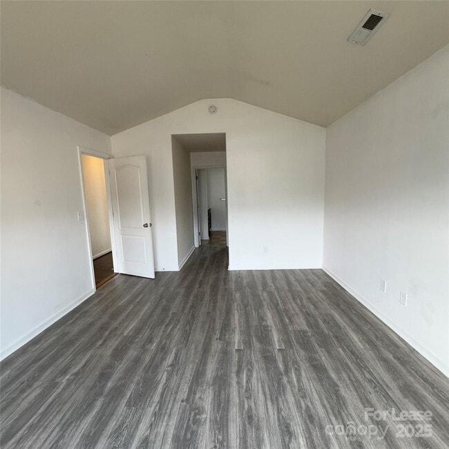 Foto del edificio - 9013 Maidenhair Ct