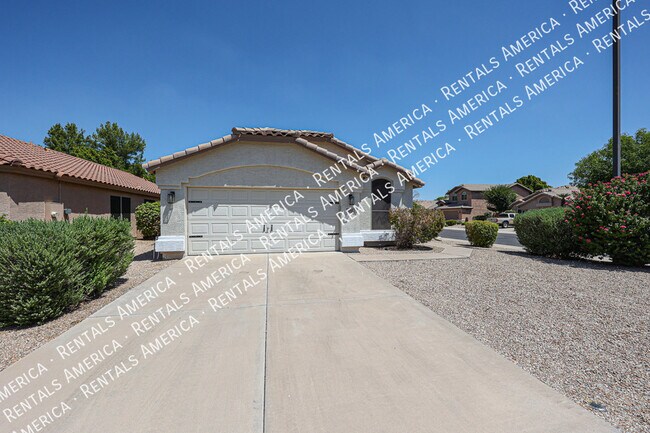 Building Photo - 568 E Sherri Dr