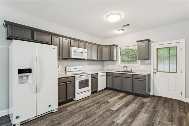 Building Photo - 38757 Blailey Dr