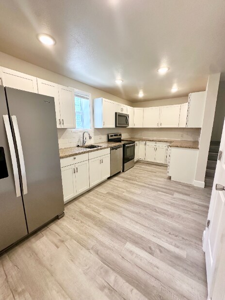 Foto del edificio - Garden Level Apartment Ready Now!