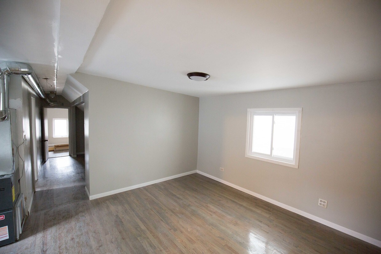 Primary Photo - 2751 W Francis Pl