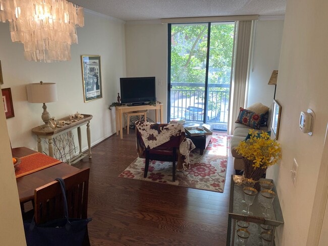 Building Photo - Beautiful 1 Bedroom Condo in Ballston