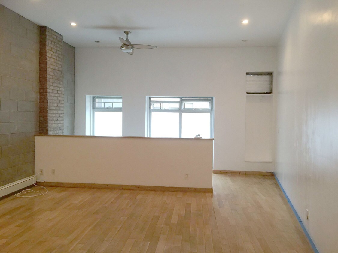 Primary Photo - 35-25 9th St