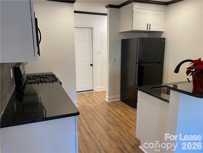 Building Photo - 19716 Smith Cir