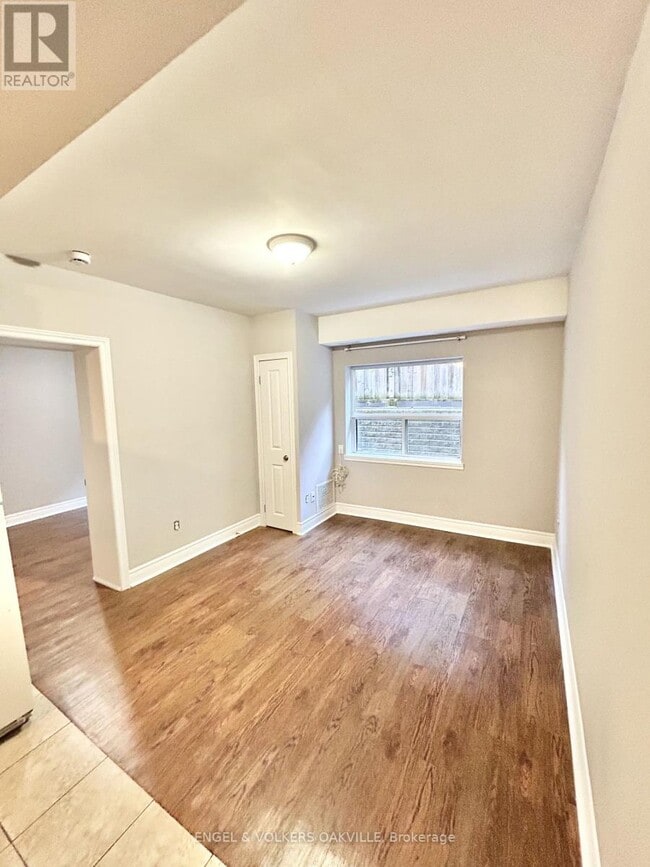 Photo du bâtiment - 15 Thirty Third St