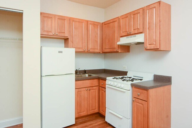 Building Photo - 1742 N Humboldt Blvd