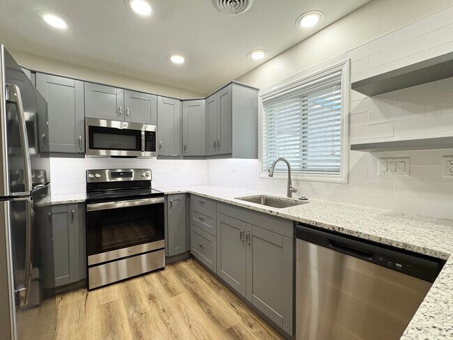 Foto del edificio - 517 Gillis St